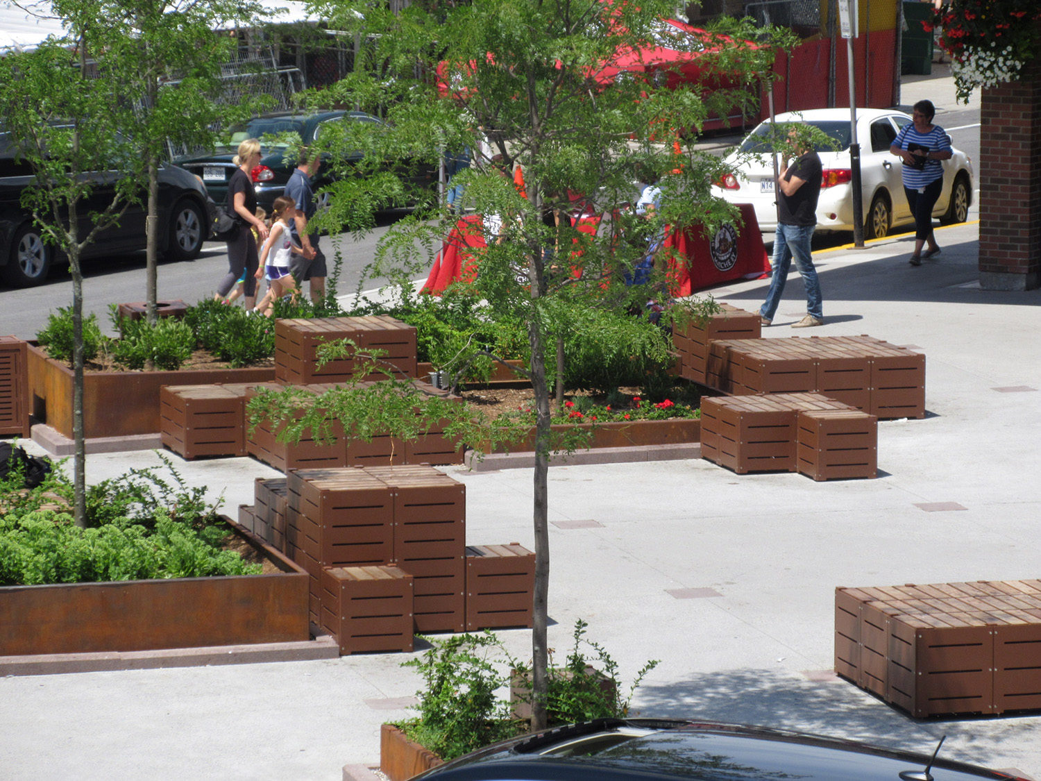 ByWard-Market_Modular-Furniture_2 Custom blocks with wood tops at ByWard Market