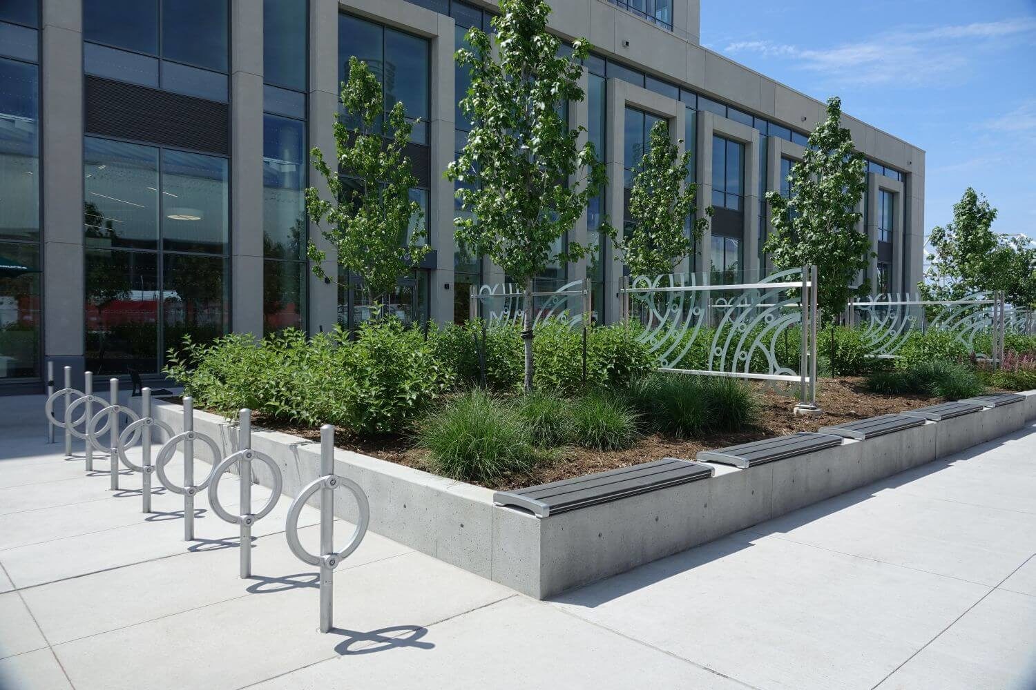HOME_INSTALLATIONS_BIKE RACKS_Hotel X_200 Bike Racks Bike Racks Outside Building
