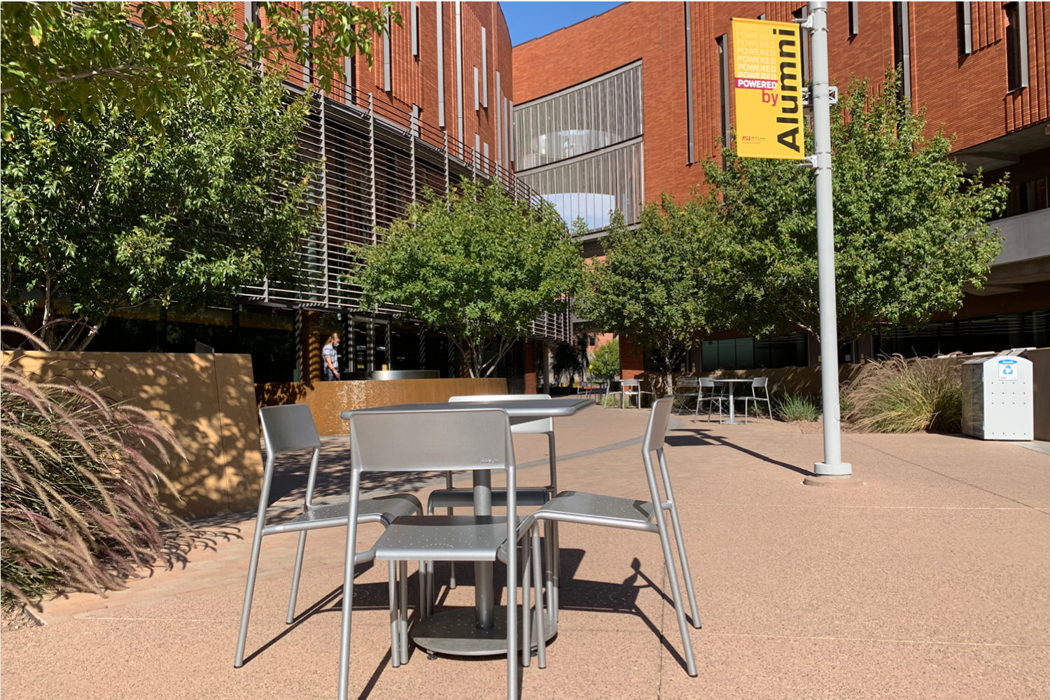 foro-tables-chairs_asu Foro Square tables in high density polyethylene with chairs at ASU