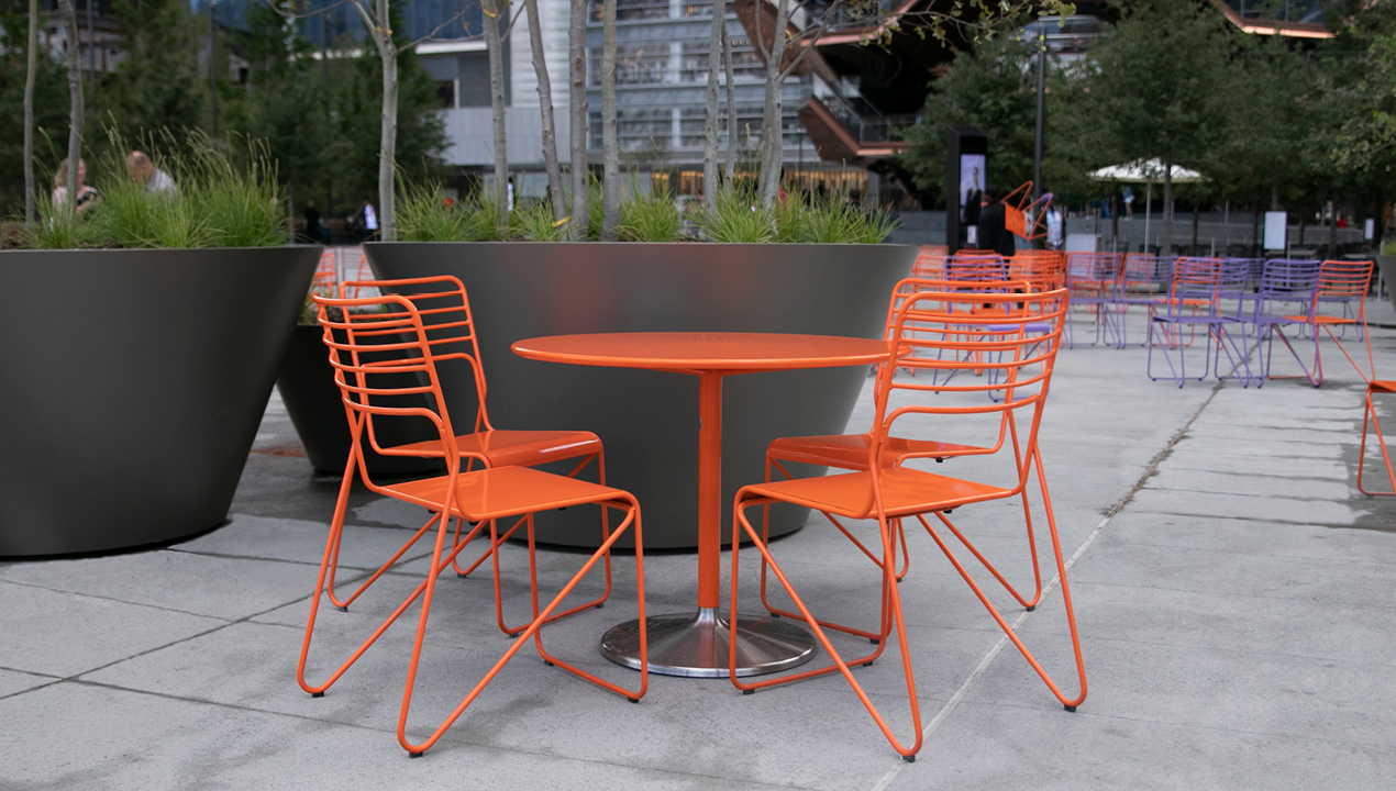 Orange Kontur Table and Chairs