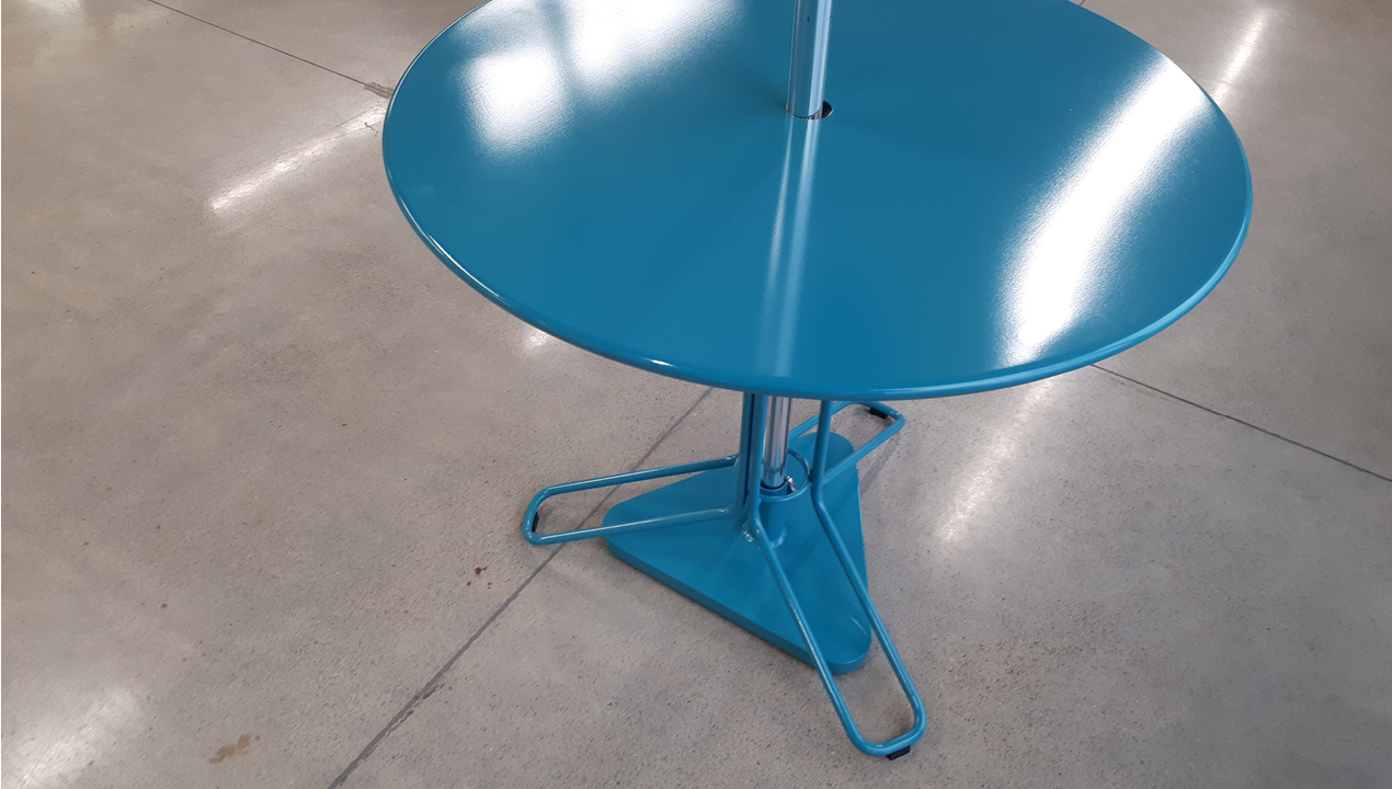 Blue Kontur Table