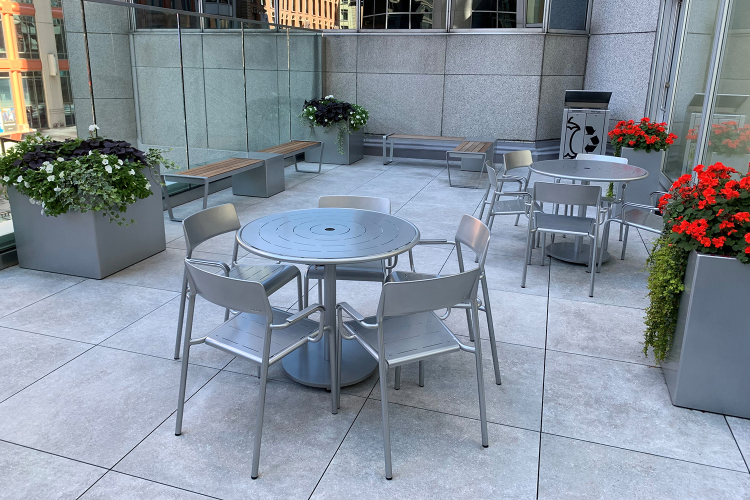 Silver Foro Tables and Chairs with 1500 Custom Planters