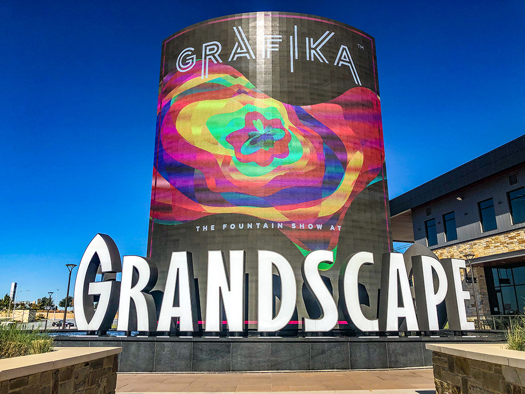 Grandscape_Entrance_Digital_Screen Digital Screen with colorful design at the entrance to Grandscape shopping center