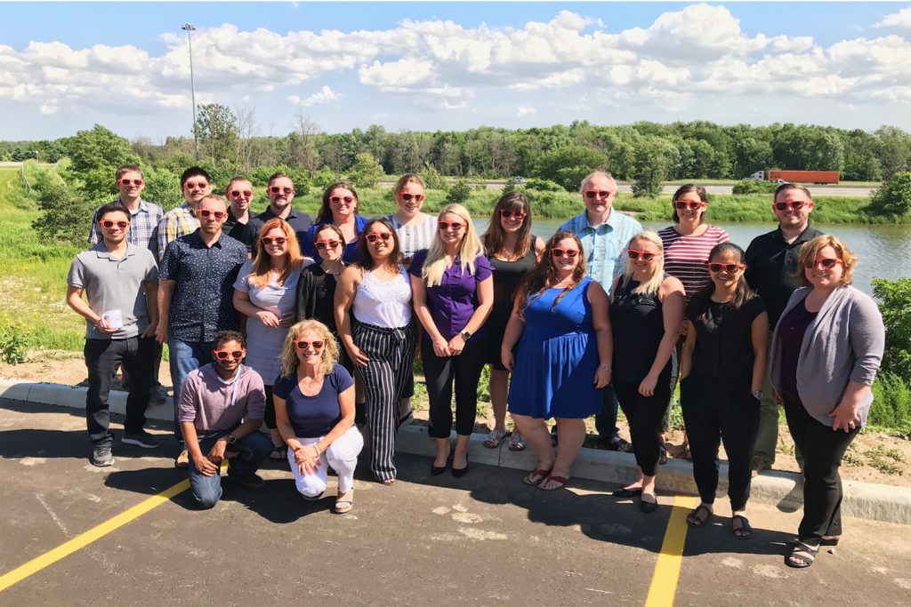 Sunglasses Team Maglin wearing sunglasses on a sunny day