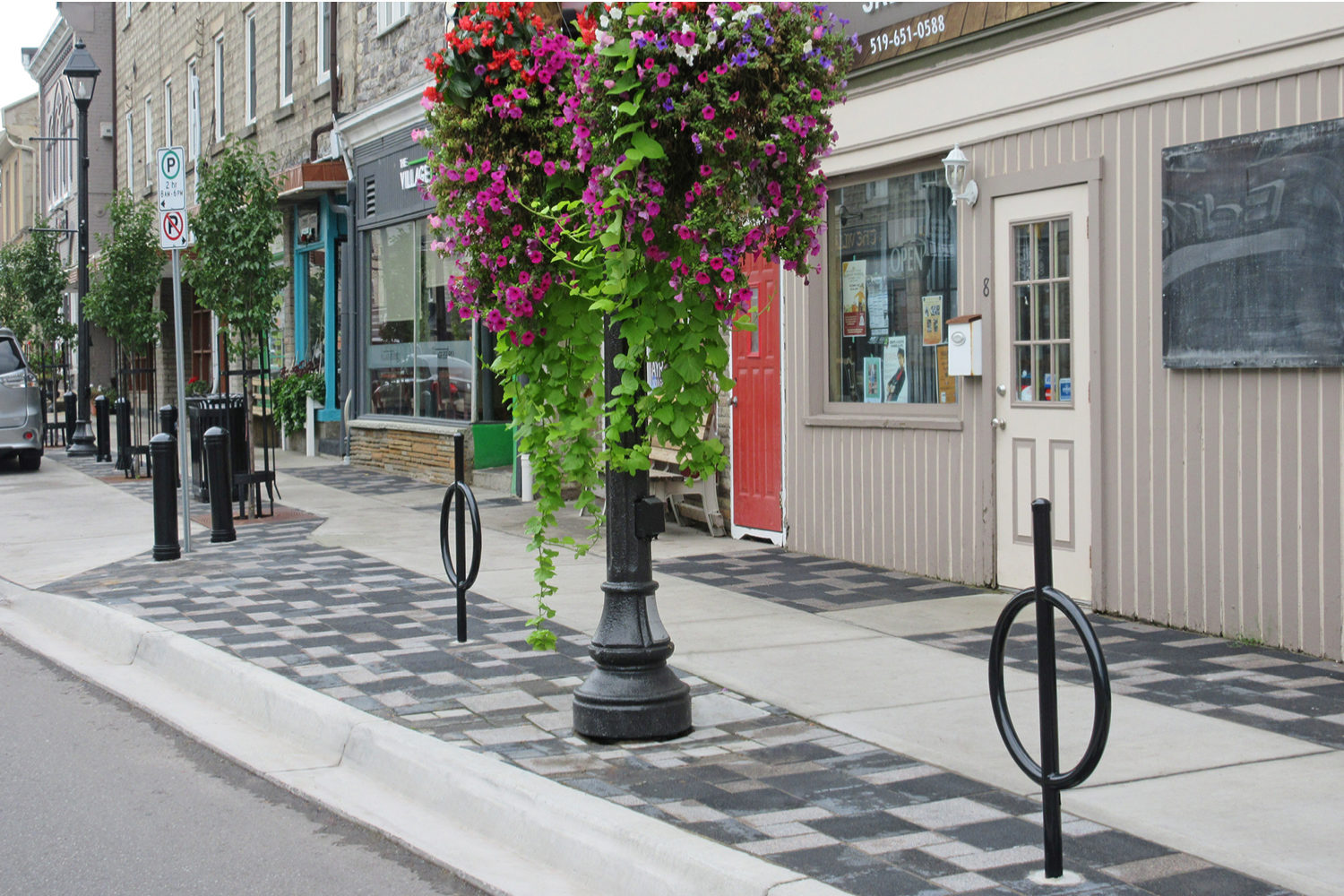 100 Series Bike Racks line the sidewalk in Cambridge