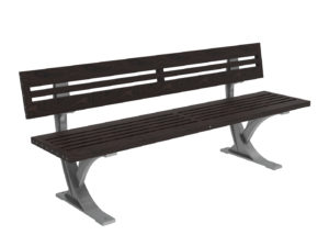 Banc d'extérieur moderne avec une assise et un dossier en lattes de bois foncé, soutenus par des pieds et un cadre en métal argenté, sur fond blanc.