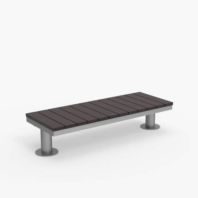 Banc d'extérieur bas et rectangulaire avec une assise en lattes foncées et des pieds cylindriques en métal sur fond blanc.
