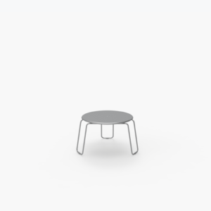 Une petite table ronde grise avec quatre pieds métalliques fins, vue sur un fond blanc uni.