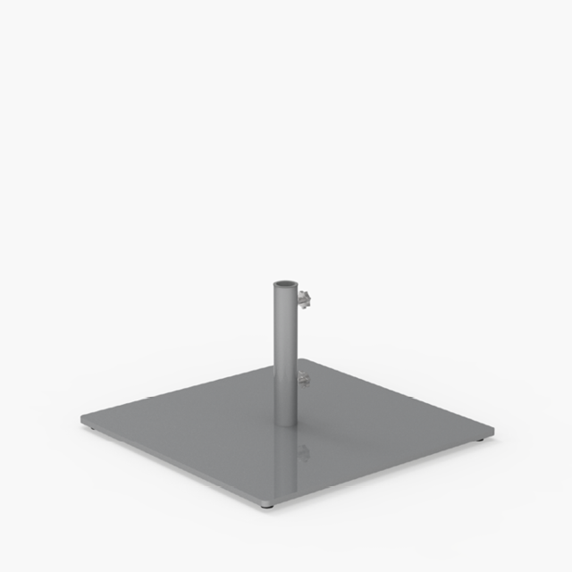 Base de parapluie en métal gris avec une plaque plate carrée et un support de mât vertical, doté de deux vis de réglage, sur fond blanc.