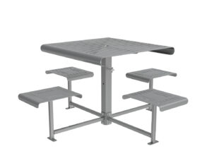 Table de pique-nique en métal avec un plateau carré et quatre sièges individuels attachés, tous dotés de surfaces à lattes et d'un design minimaliste.
